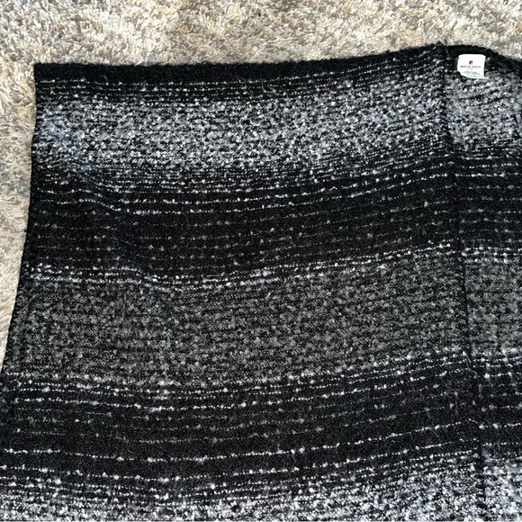 Woolrich One Size black and gray shawl - Picture 5 of 8